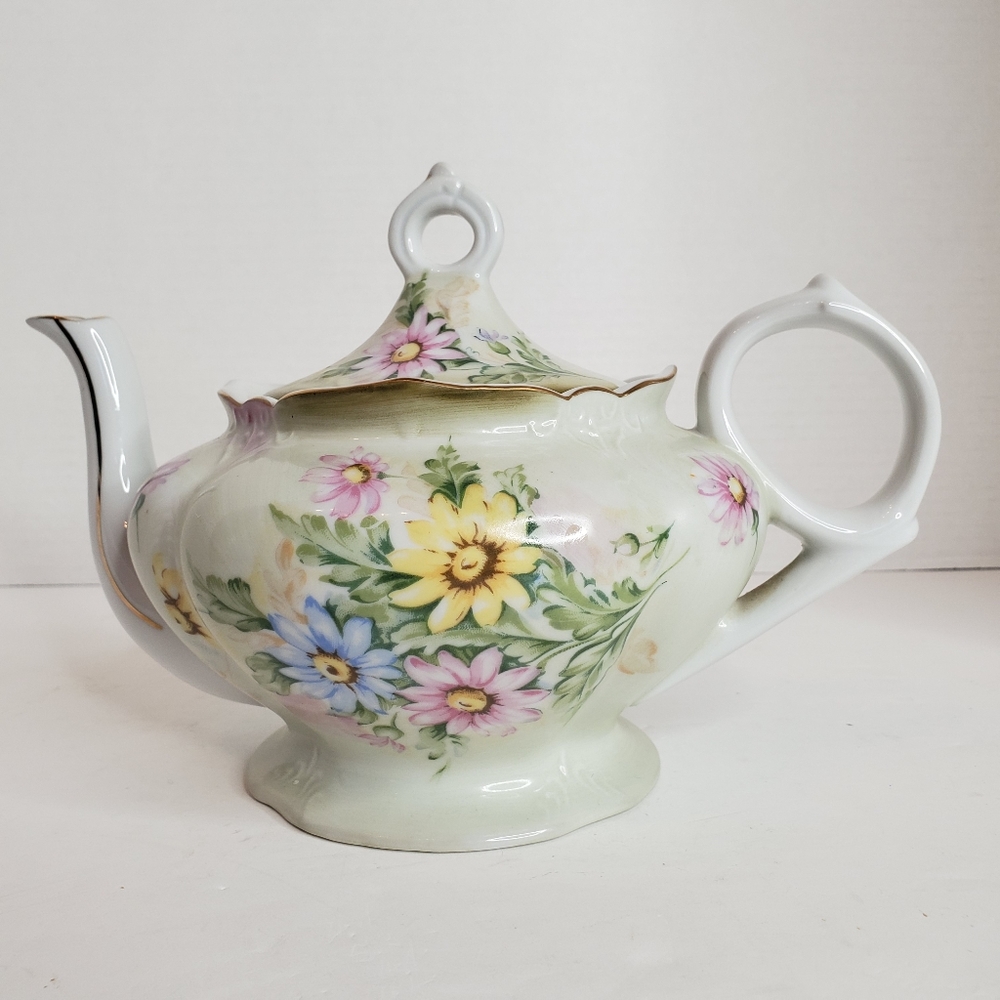 Lefton vintage porcelain musical teapot 6.5 in